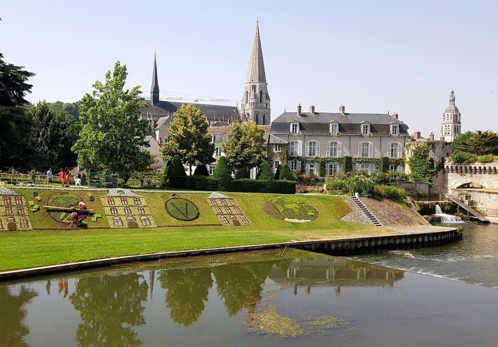 Gite Troglodyte Les Iris Villiers-sur-Loir Exterior photo